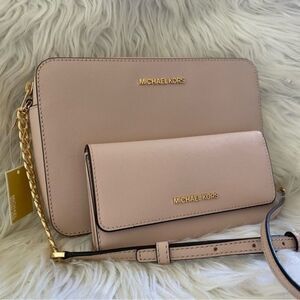 Michael Kors Jet Set Large East West Saffiano Leather Crossbody bag & wallet